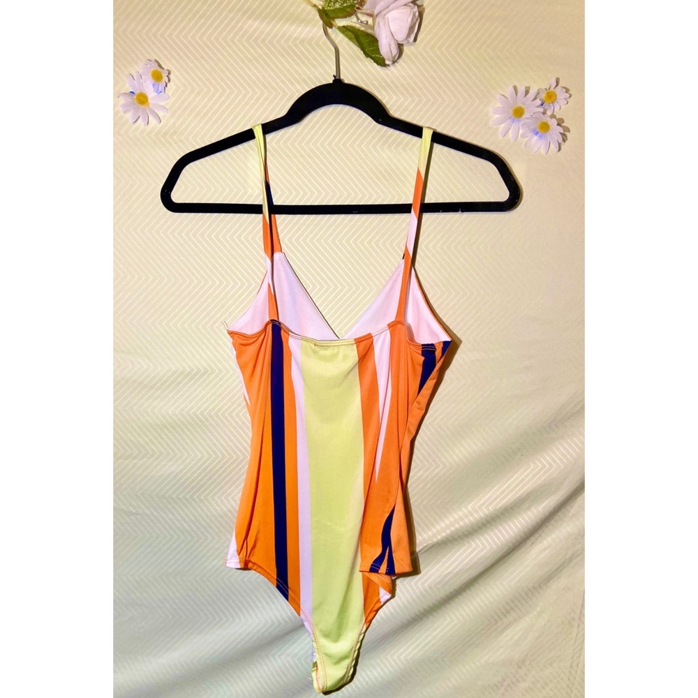 Multicolored bodysuit 🌈 - Picture 2 of 2